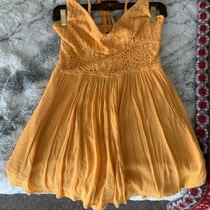 ☀️ A&F ROMPER ☀️